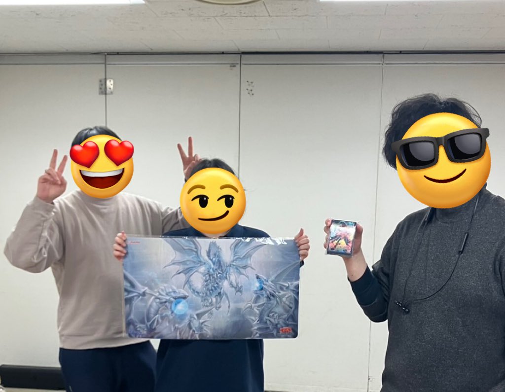 ponzukouryuukai's tweet image. ユニークデッキ賞
しーぜる(@4_zr2)
使用:道化の一座
『2度目の受賞ありがとうございます
意識しつつも勝てるように考えたのが結果にも出て嬉しいです。
引き続きよろしくお願いします。』

#ぽんず交流会
#遊戯王交流会