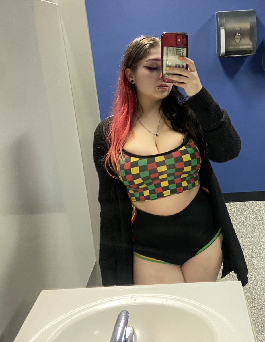 devilbxbyy tweet media