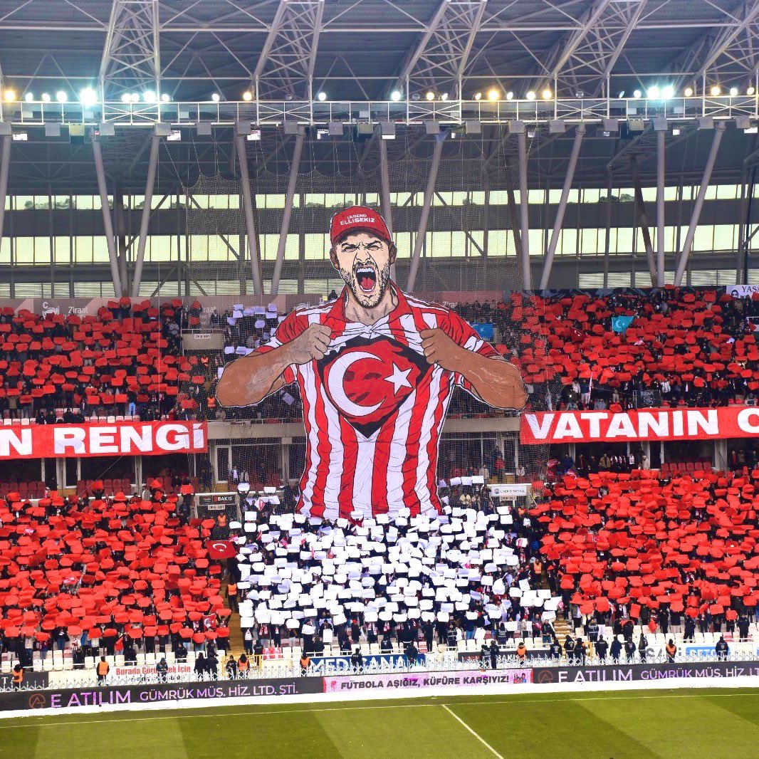 pusholder's tweet image. Sivassporlu taraftarların, Amedspor maçında yaptığı koreografi.