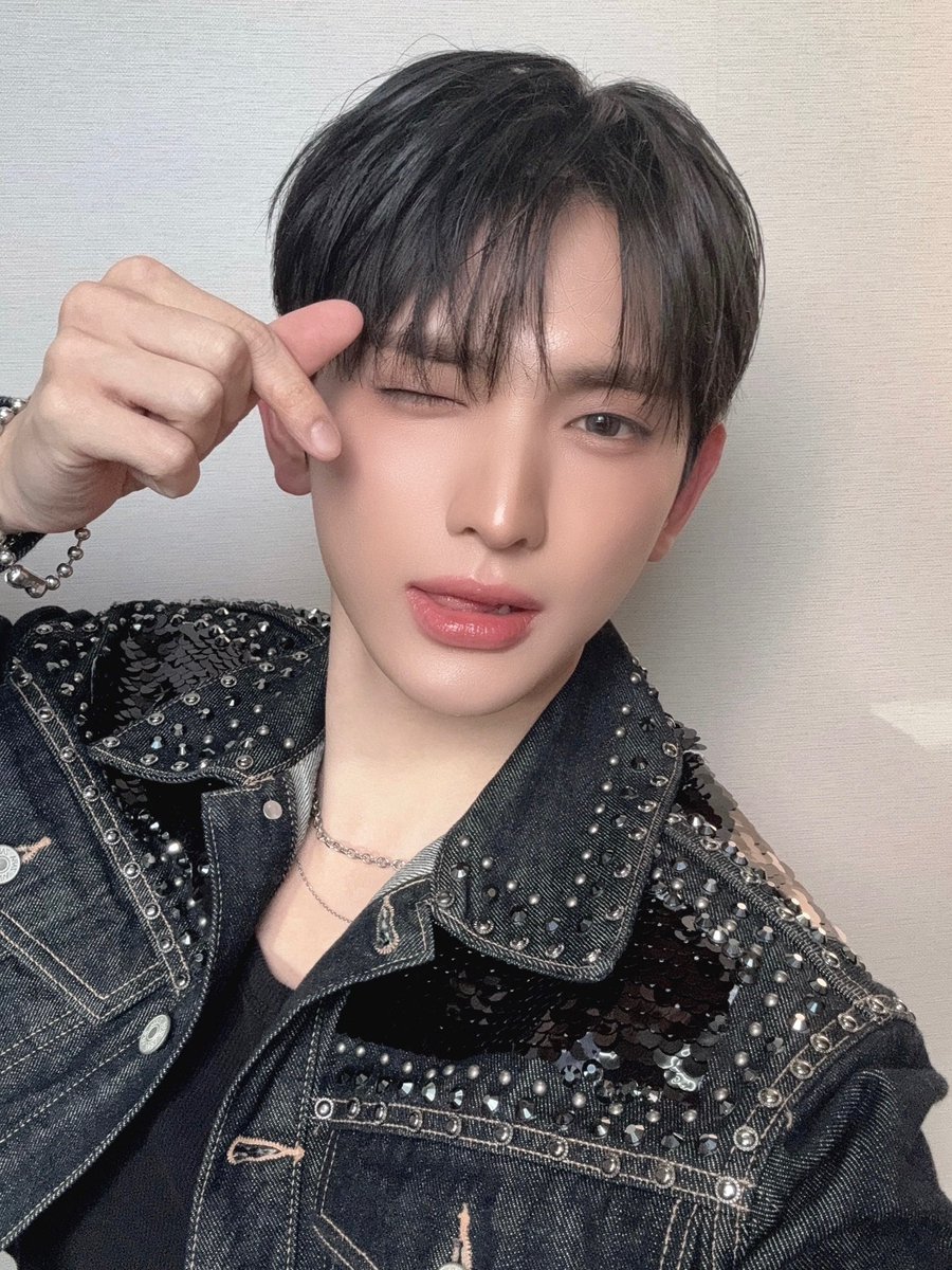 TPST__official's tweet image. [📸TEMPIC]

26.01.25 #As_I_am in TAIPEI

🖤오늘의 템페스트🤍

#TEMPEST #템페스트
#한빈 #형섭 #혁 #은찬 #LEW #태래 #TEMPEST_ASIA_TOUR