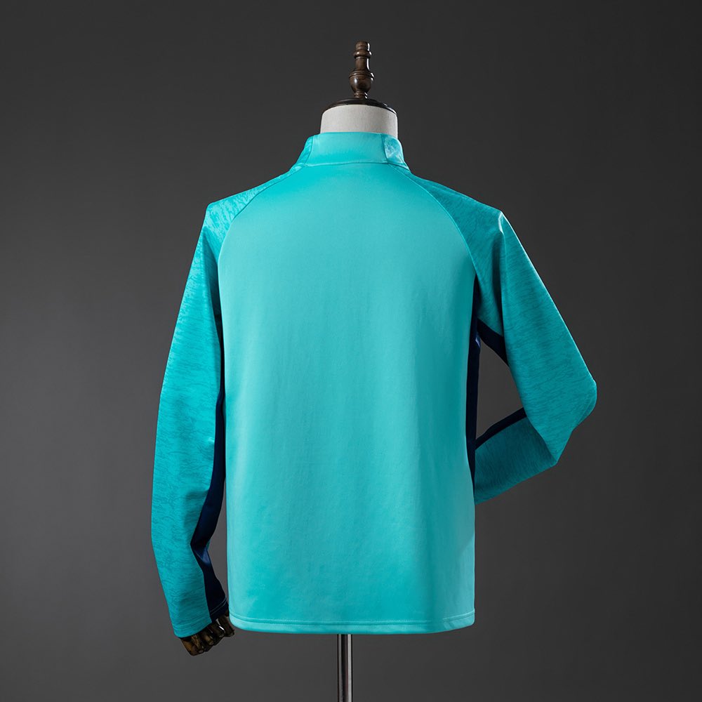 Sudadera de entrenamiento Athletic club 2026/27🤩
Disponible en varias tallas con envío gratis 
Para más info, link en la bio📨
#athleticclub #laiga #豊臣兄弟