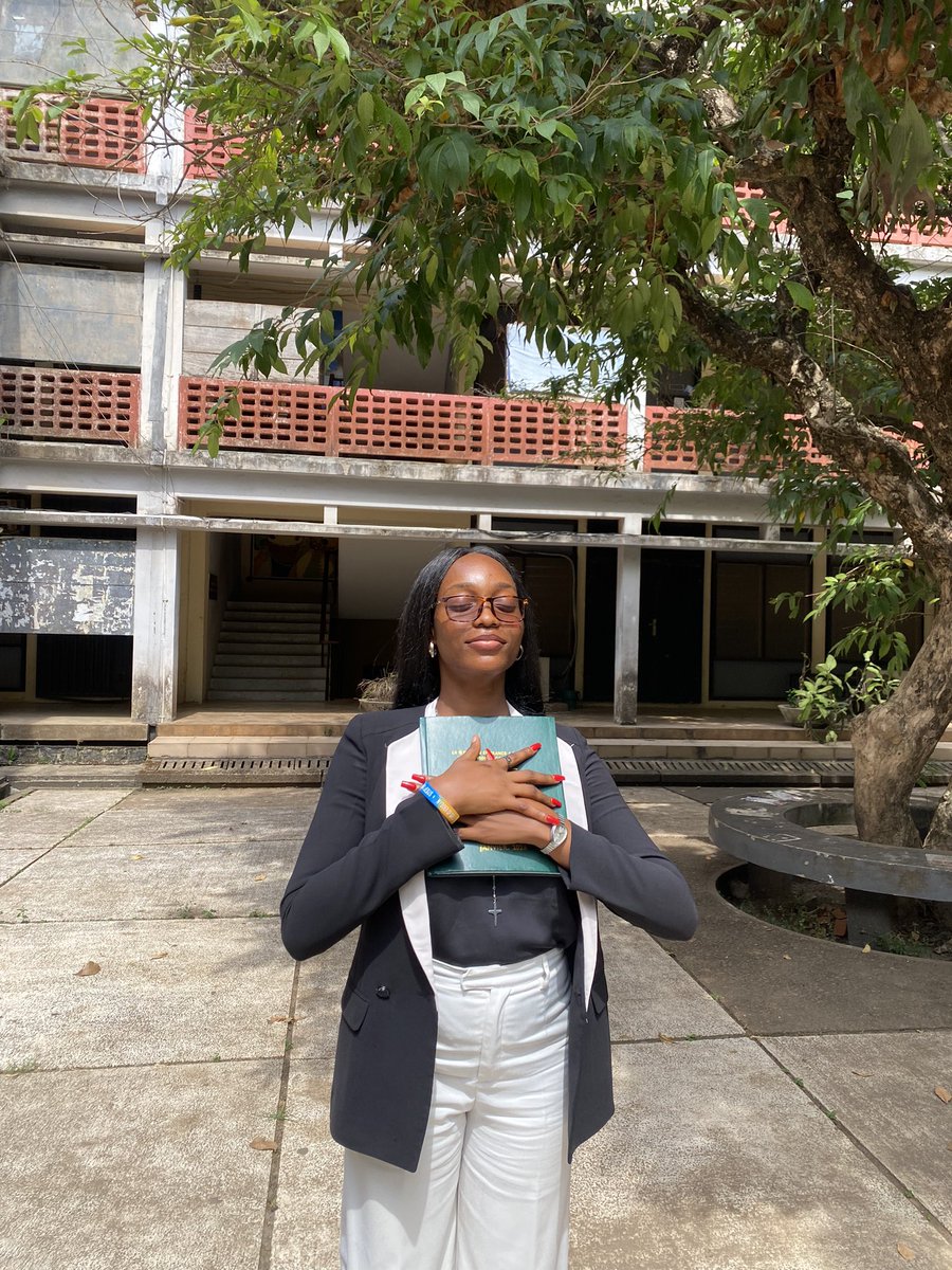 ChilakaPeggy's tweet image. B.A Double Honors; French and German, University of Ibadan.
Merçi Seigneur🧎‍♀️🤲🏻