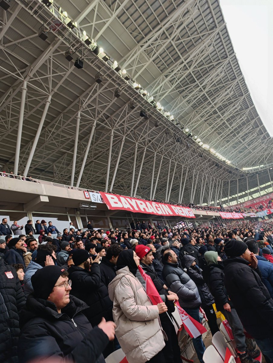 Alandayız ❤️🤍