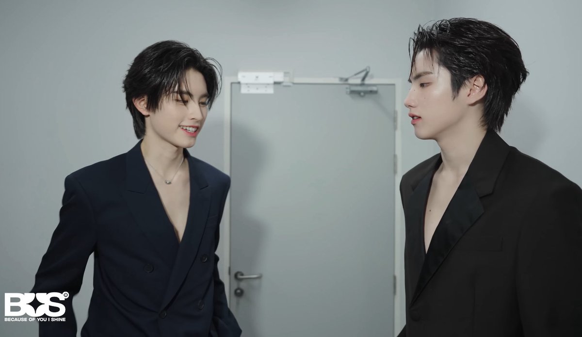 LKookiez's tweet image. น้องเชคเสื้อพี่ พี่เชคเสื้อน้องหรอพอกันหนิ🫠