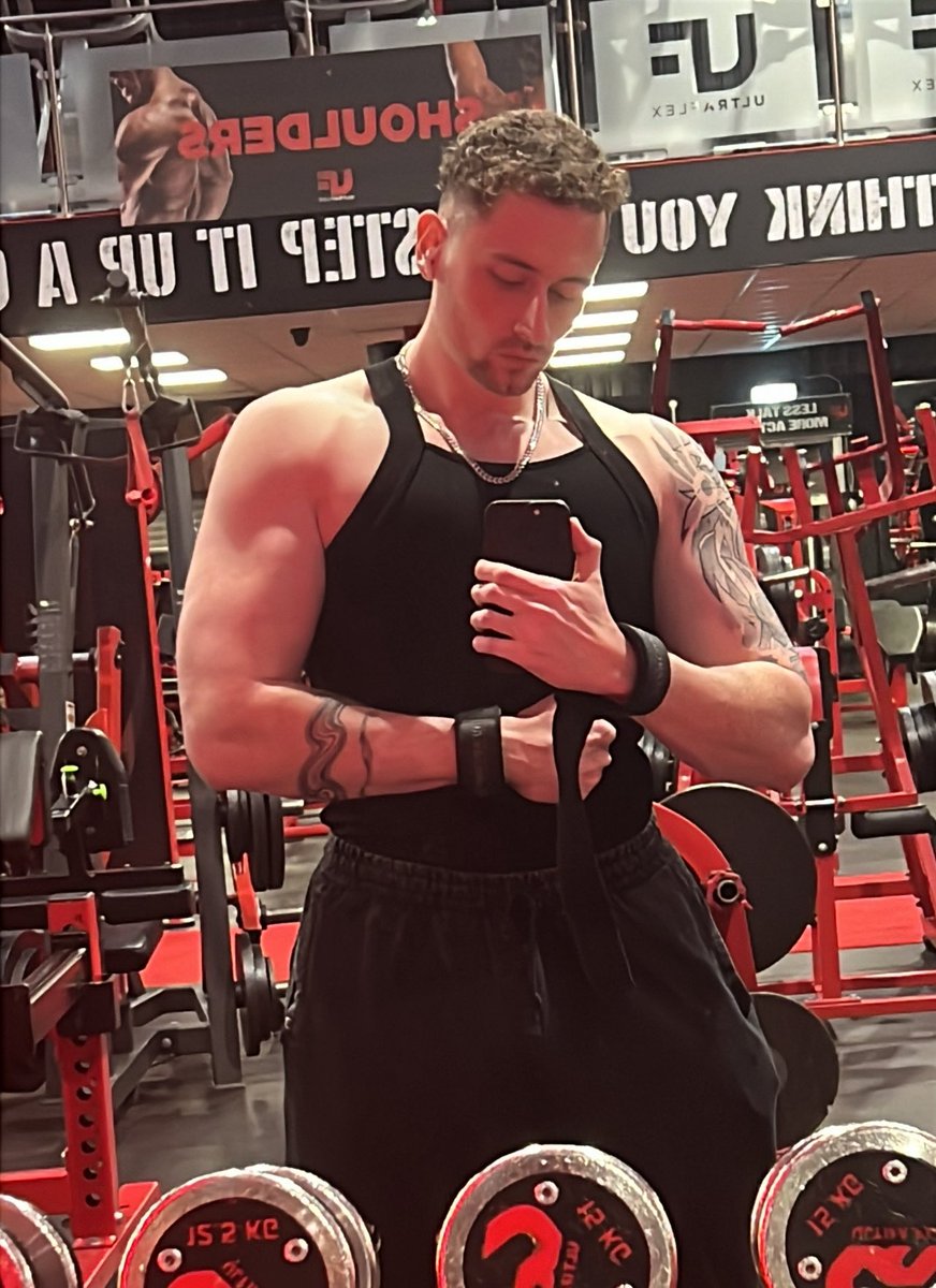 Michael 🏳️‍🌈 tweet media