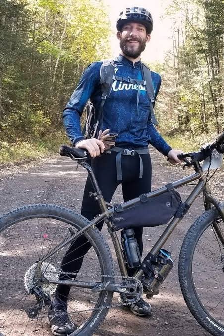 MeidasTouch's tweet image. Alex Pretti was an American hero. He saved lives. He protected people. He cared deeply about his community, unlike the murderous thugs who killed him.

The very last thing he did was try to help a woman who had been pepper-sprayed and violently shoved to the ground by ICE.

He…