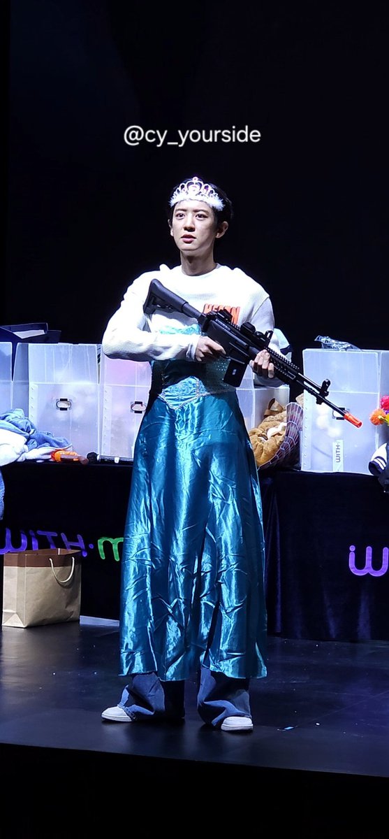 mechocola's tweet image. ชุดก็เปลี่ยนโพไม่ได้ บอดี้มันฟ้อง