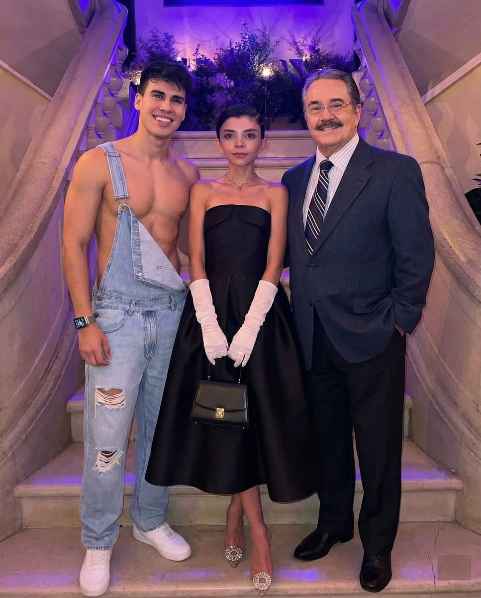 regulovalentin's tweet image. Los 3 tipos de gays // de lesbianas