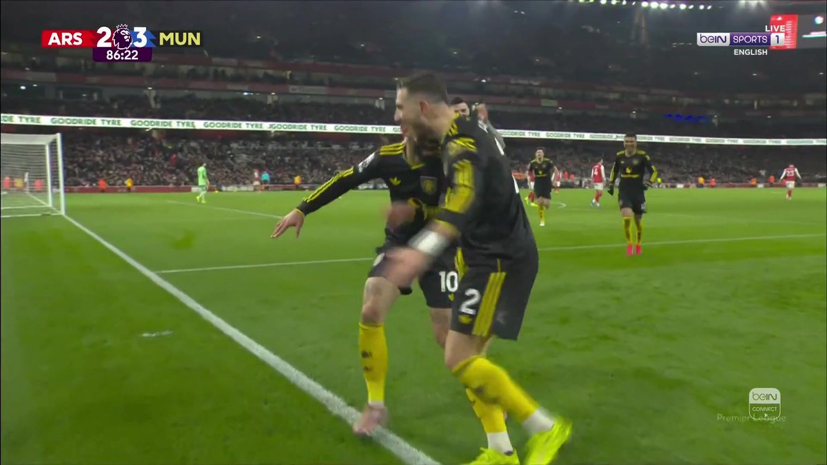 ماثيوس كونيا يسجل هدف التقدم لمانشستر يونايتد. أرسنال 2 - 3 مانشستر يونايتد 