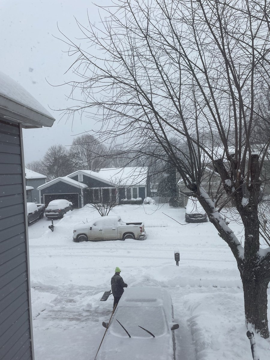 It’s 12-14” still snowing.