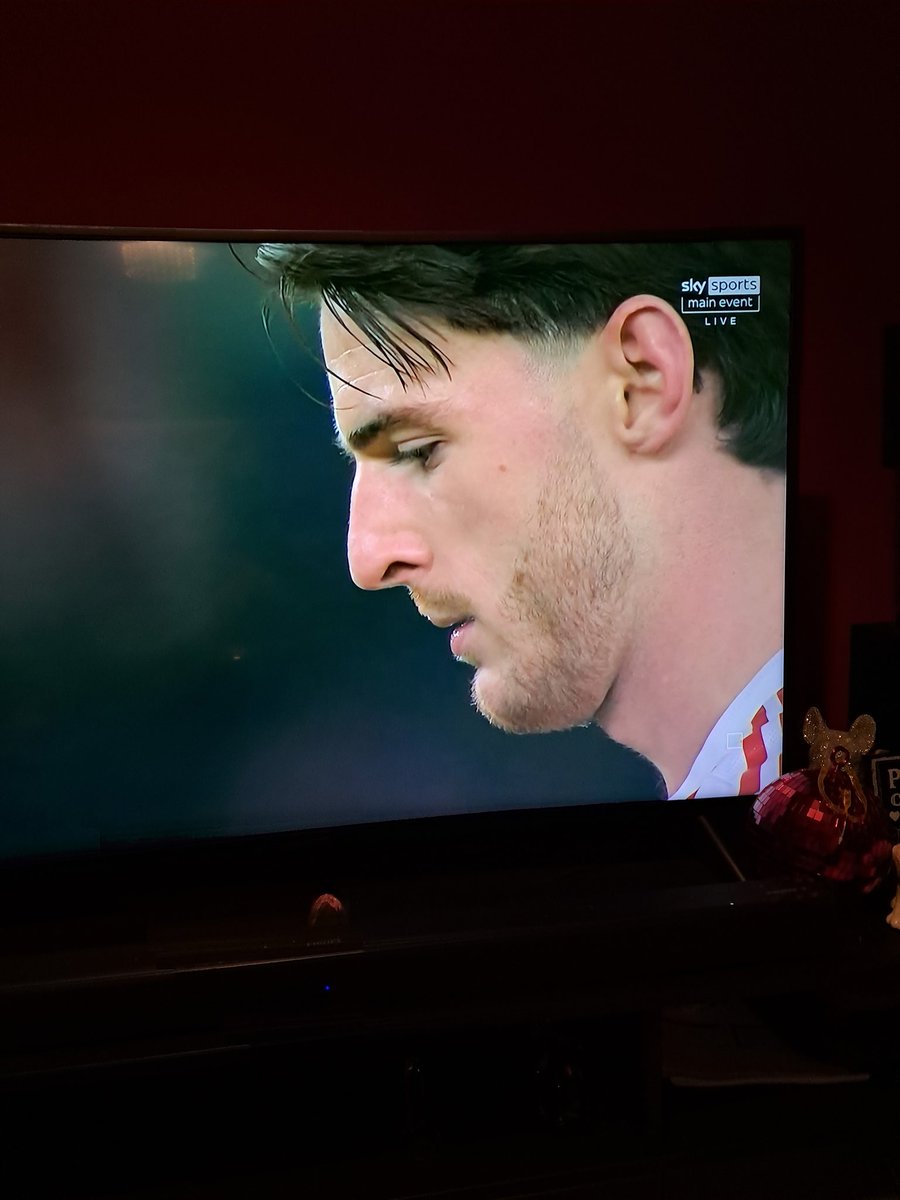 Let me at least have these images 🤣