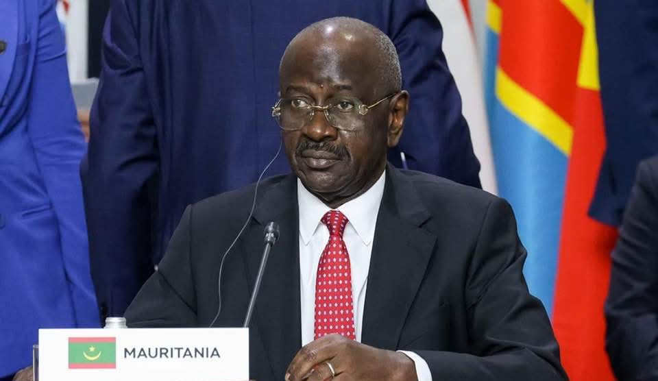 أكد وزير الخارجية محمد سالم ولد مرزوك أن برنامج الحكومة المعروض أمام البرلمان يستجيب لتطلعات المرحلة، ويؤسس لمسار تنموي متين قائم على التخطيط الواقعي، وترسيخ العدالة الاجتماعية، وتعزيز الثقة بين الدولة والمواطن.