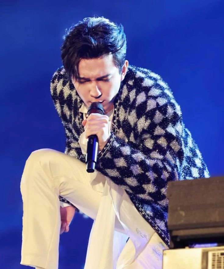 Difusion_Chile's tweet image. NINE YEARS OF LOVE
Happy Dears Day 2026 
Ser Dear es llevar a Dimash en el corazón
#DimashAndDears