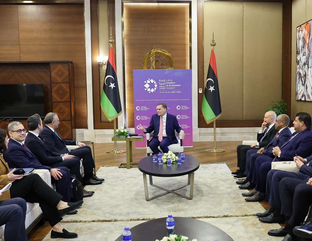 US_SrAdvisorAF's tweet photo. Thank you to Prime Minister Dabaiba for hosting us in Tripoli. We had a good discussion focused on strengthening economic cooperation and U.S. support for Libyan-led efforts toward unification. Stability and unity remain essential to attracting U.S. investment to drive prosperity for both our countries.