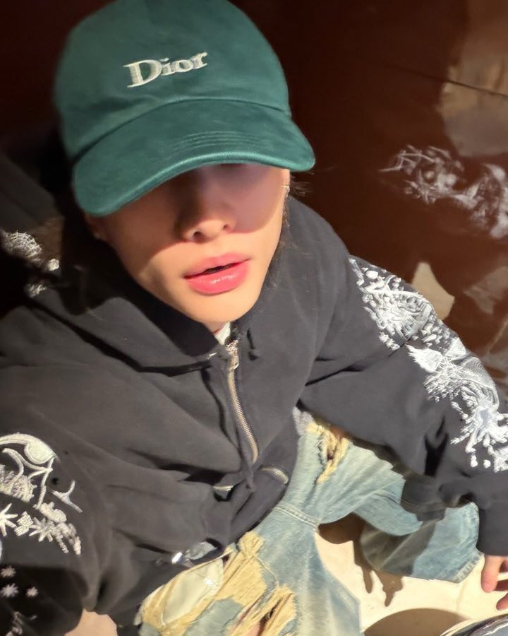 i0001hy's tweet image. So it was a full-day date ???