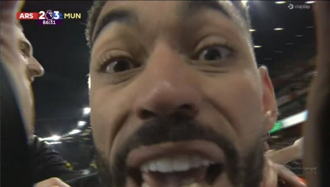 VITÓRIA CONTRA O LIVERPOOL
VITÓRIA CONTRA O CITY
VITÓRIA CONTRA O ARSENAL

RESPEITEM O MAIOR CLUBE DE FUTEBOL DA INGLATERRA.

O MANCHESTER UNITED É GIGANTESCO!