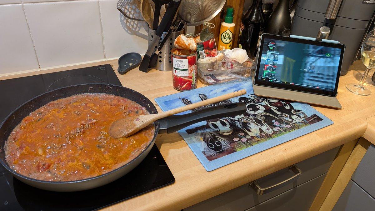 Sarah Dart tweet media