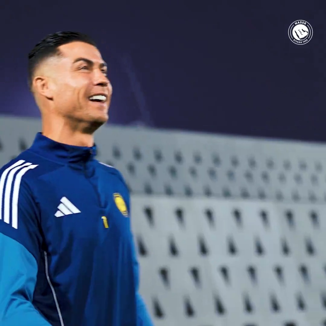 استقبال كريستيانو رونالدو لساديو ماني المتوج ببطولة #امم_افريقيا_2025 