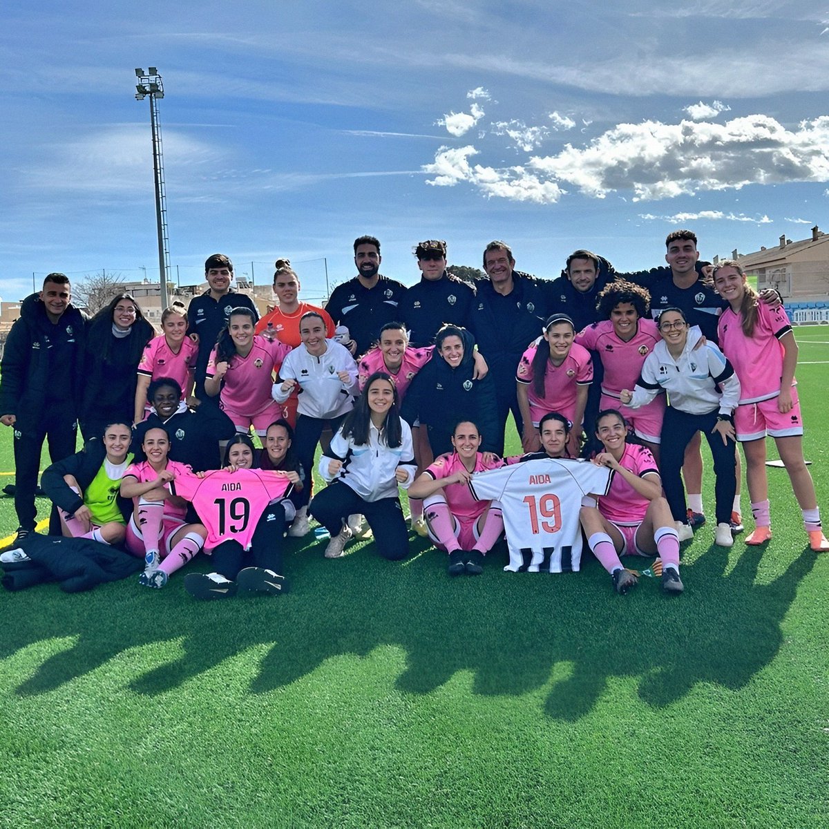 ¡VAMOOOS! (X2)

Remontada importantísima del CD Castellón B (2-3) frente al Reus FC para romper una racha de hasta ocho jornadas sin ganar.

Y nueva goleada del CD Castellón Femenino (0-4) ante el SPA Alicante, con dedicatoria especial para nuestra Aida Samit. Ánimo, Capitana. 💪🏼