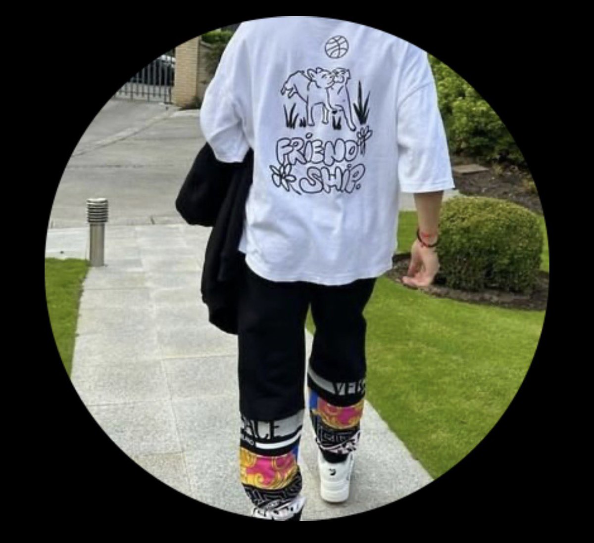 Nuchim_x's tweet image. You guys should be burying your heads in shame 
😹😹😹😹 Amorim una