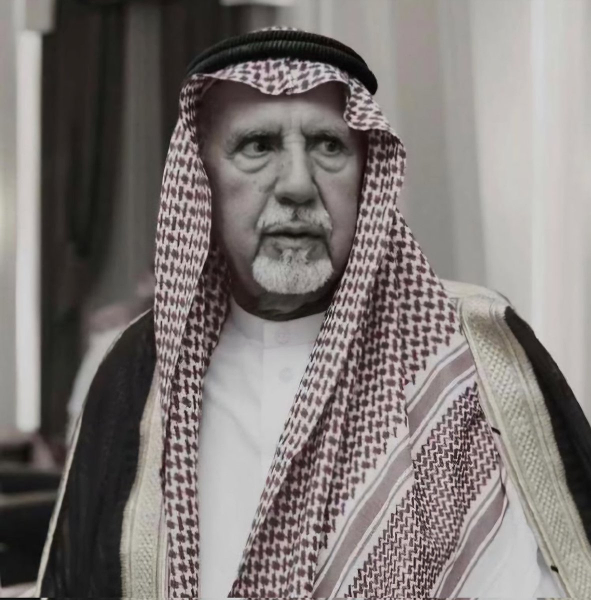 اليوم فقدنا رجلا من رجال رنية إنه الشريف فهيد بن عبدالله بن صامل  
رجل التعليم  المربي والأديب  والشاعر
والباحث  والمؤلف ندعوا الله له بالمغفرة والرحمة والنجاة من النار ونعزي أسرته وأخوانه وربعه كافة والإشراف عامة في رنية والخرمة وتربة وإنا لله وإنا إليه راجعون