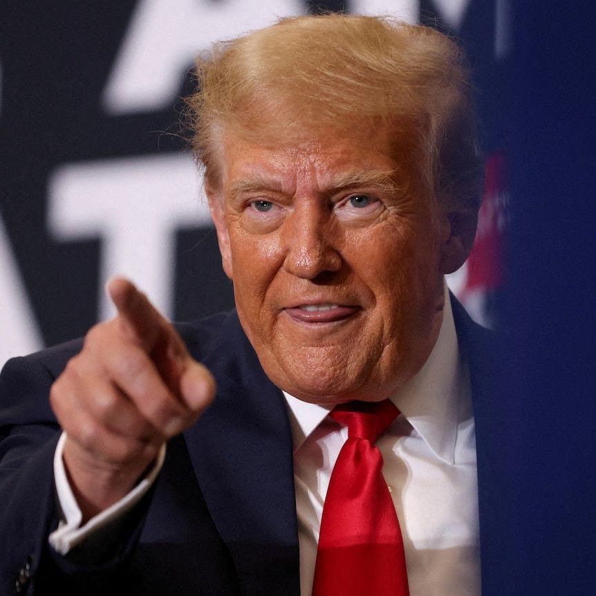 CryptoNewsHntrs's tweet image. 🚨 TED CRUZ WARNED TRUMP ABOUT TARIFFS IN SECRET RECORDING 🚨

CRUZ SAID TRUMP'S TARIFFS COULD DECIMATE THE ECONOMY AND LEAD TO IMPEACHMENT.

TRUMP'S RESPONSE: "F*CK YOU, TED." 💥

#Politics #Trump #TedCruz #Economy #Tariffs