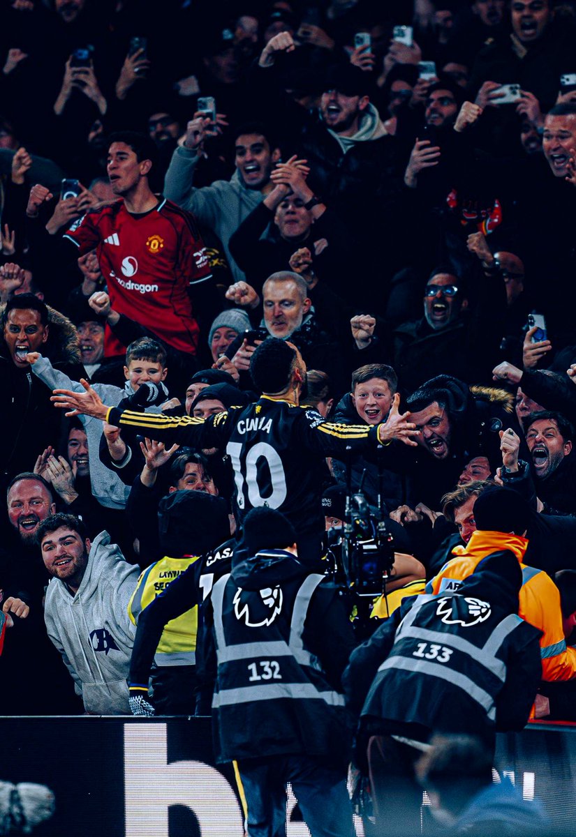 utdsal's tweet image. MANCHESTER UNITED ARE BACK! ❤️