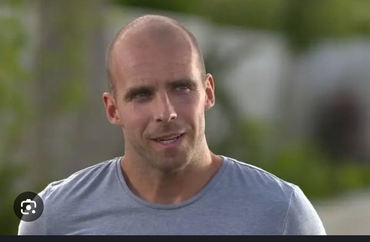 Sigurđur Gísli Bond tweet media