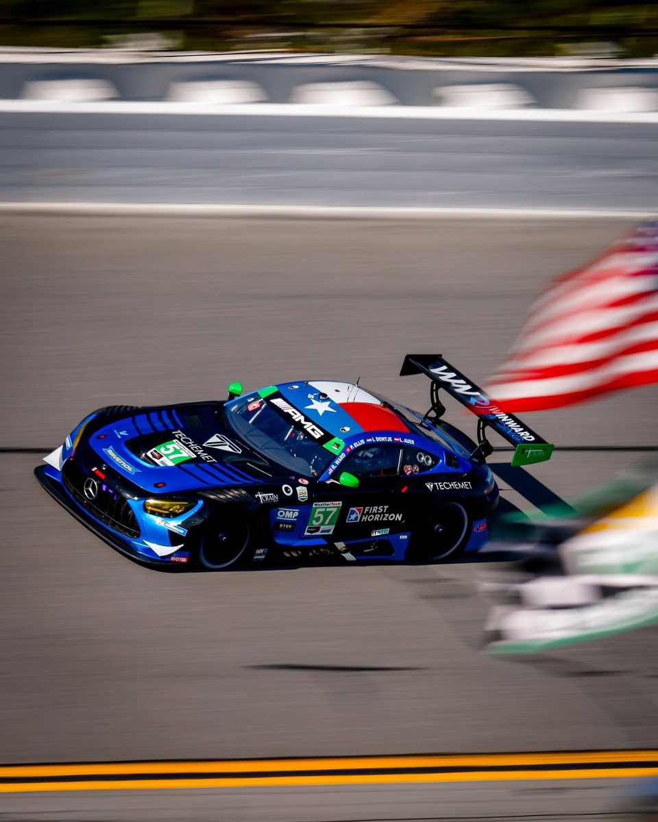 PEMENANG ROLEX 24 AT DAYTONA 2026:

⚫️ GTP: Porsche Penske Motorsport #7
🔵 LMP2: Algarve Pro Racing #04
🔴 GTD Pro: Paul Miller Racing-BMW #1
🟢 GTD: Winward Racing-Mercedes #57

#Rolex24