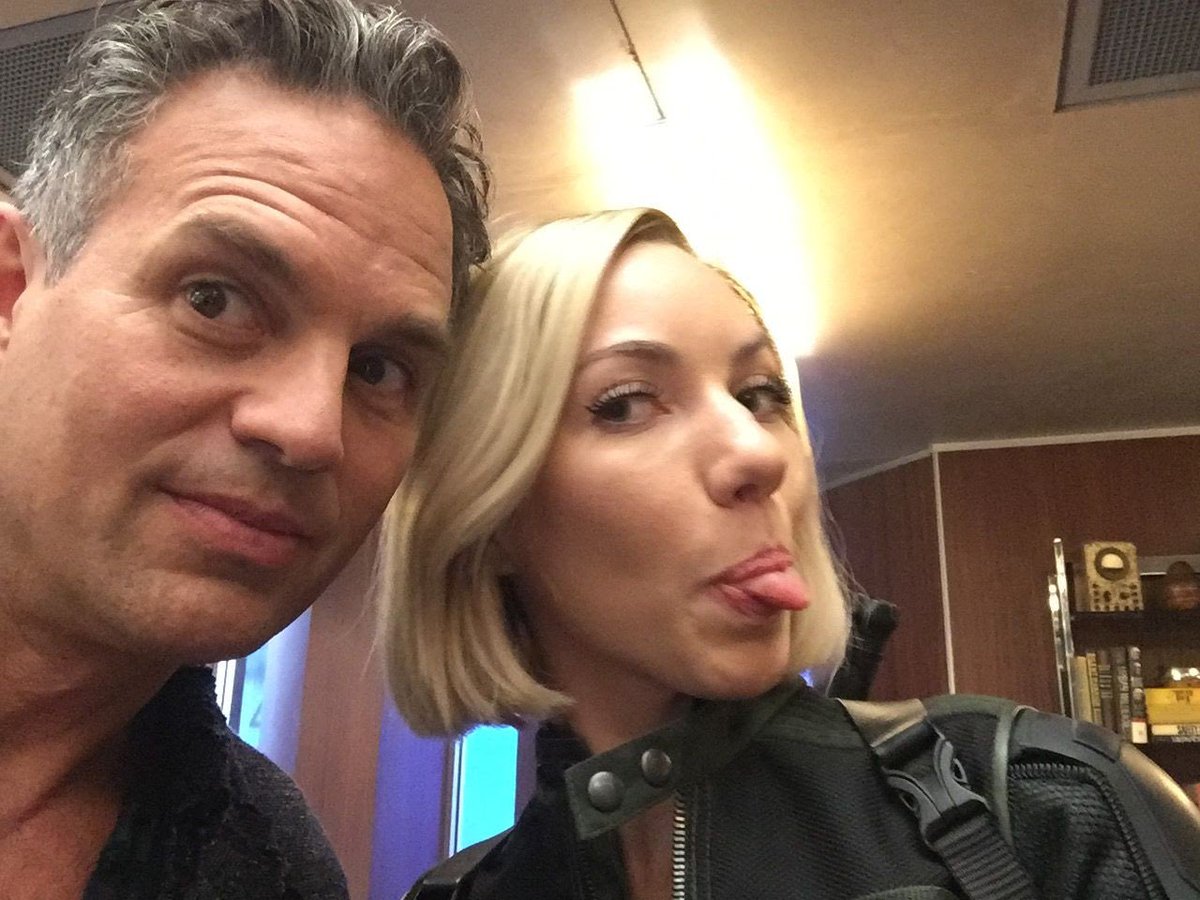 MarvelDato's tweet image. Circulan rumores que indican que Disney despidió a Mark Ruffalo por su activismo político.