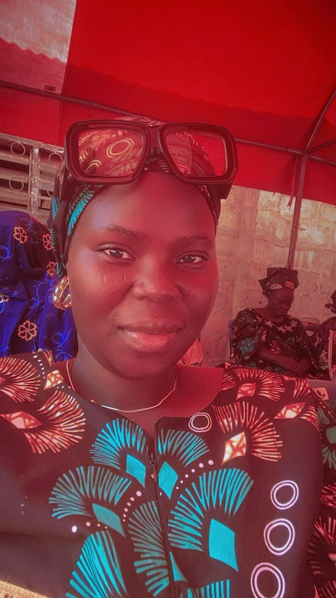 t_asiat's tweet photo. Hi my name is Aseeyah, what's yours ? https://t.co/eq3IG9UsA3