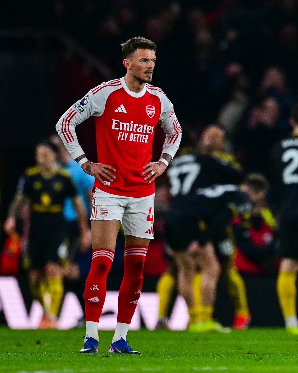 brfootball's tweet image. Arsenal's loss against Man Utd:

▪️ First L at home this season in all comps
▪️ First L after scoring the opening goal this season
▪️ First time they have conceded three since December 2023

A rough night for the Gunners 🫥