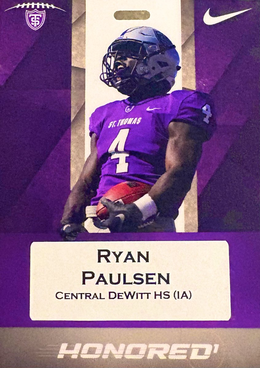 Big thank you to <a href="/AaronHaigler/">Coach Aaron Haigler</a>, <a href="/Coach_Caruso/">Coach Glenn Caruso</a>, and <a href="/UST_Football/">St. Thomas Football</a> for having me out to Junior Day! Had an awesome time checking out campus and the facilities!