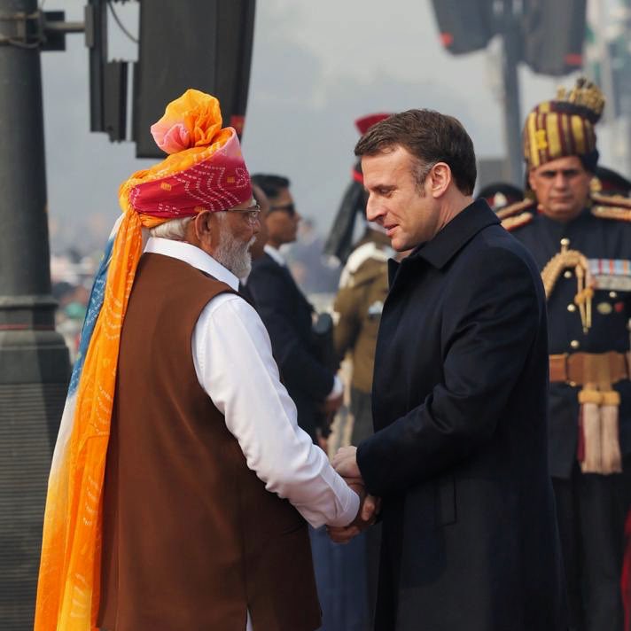 FranceinIndia's tweet image. Warm greetings to the people of India as they come together to celebrate 77th #RepublicDay!

After being honoured as Chief Guest in 2024, France is delighted by the presence of EU leaders as Chief Guests this year, as we work towards a shared future of peace and prosperity.🇮🇳🇫🇷🇪🇺