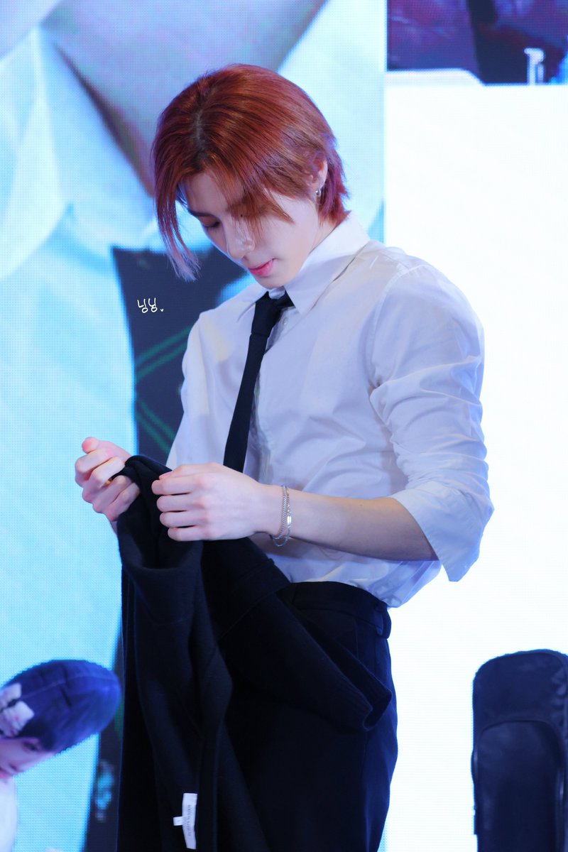 이하닝 tweet media