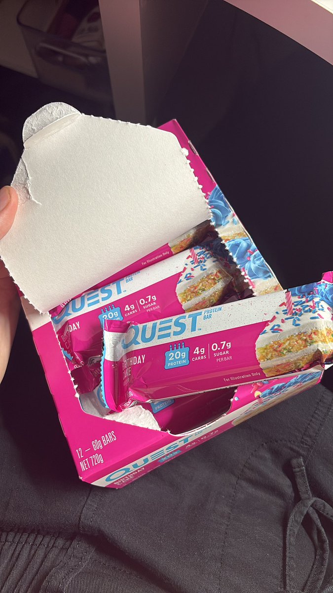 unheelthy's tweet photo. oh hell fucking yea full box https://t.co/7kkKwqvU0e