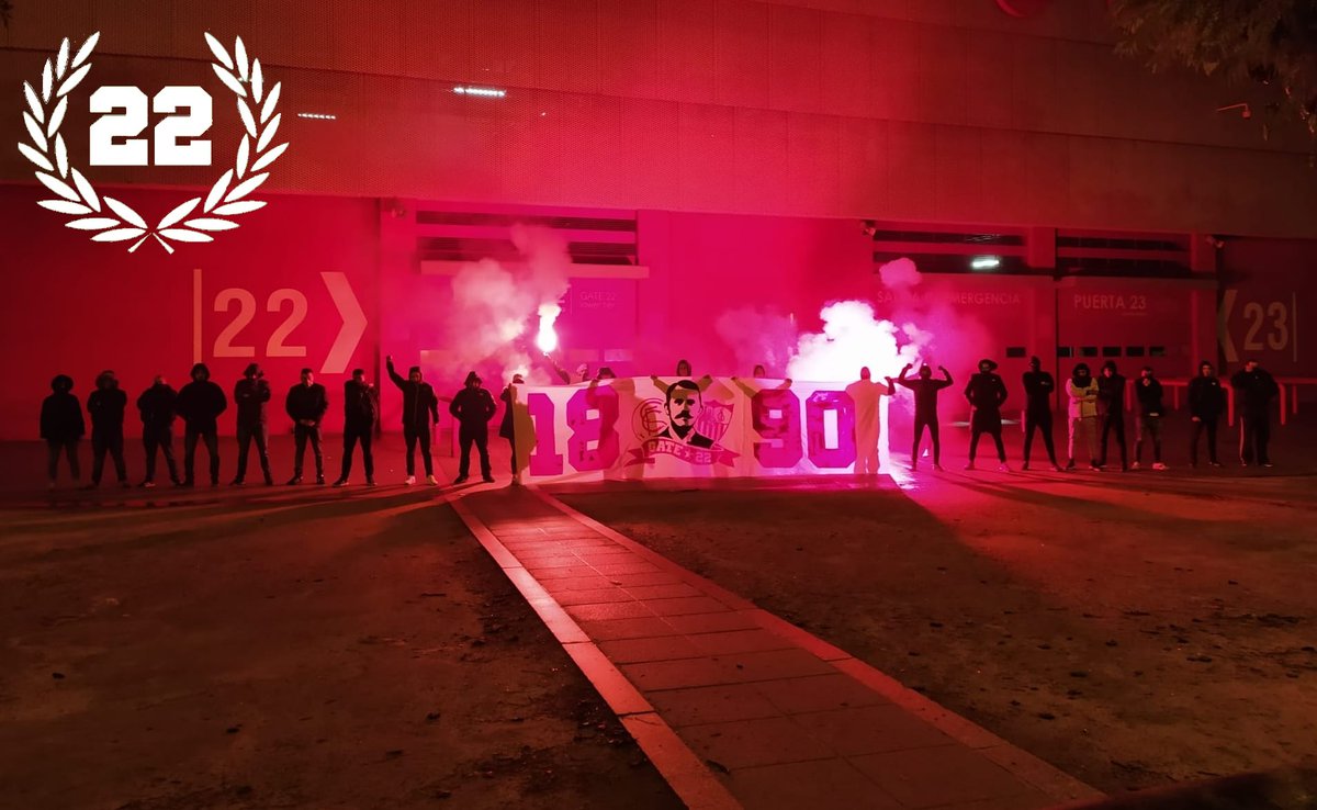 GATE22SFC's tweet photo. 136 años de historia, 136 años de grandeza sevillista! https://t.co/1f9ecNf5bn