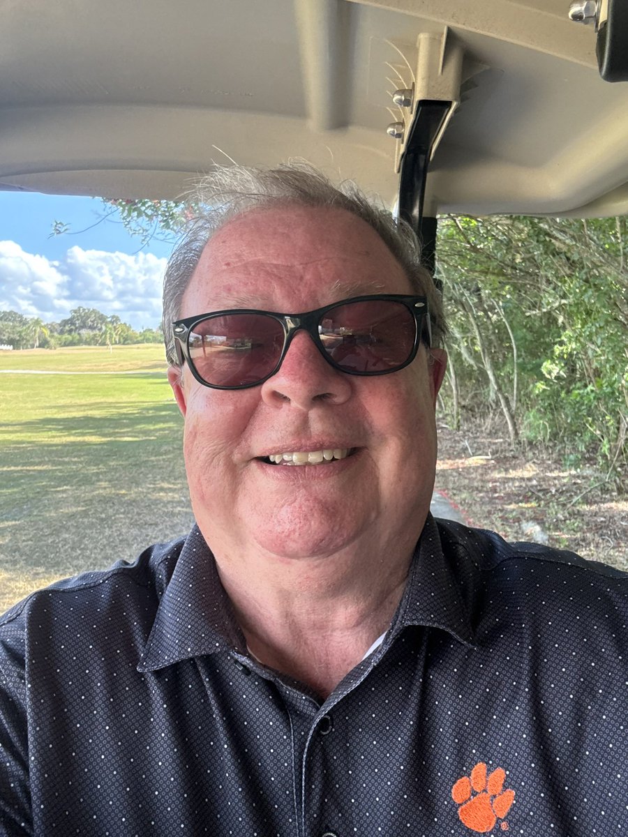 Hej247's tweet photo. Enjoying my golf trip to Orlando and getting some sun
Great weather https://t.co/r57Mgj36cE