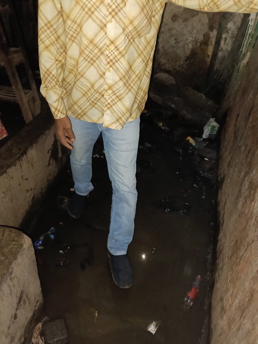 ataulkhan09's tweet image. Attn : @mybmcWardGN 

Drainage Line Overflow At Ward No 188 Chamda Bazar Gujrati Smaj Hall Line Dharavi Mumbai-17.

#WakeUpDharavi #RaisWithAtaul
#Ataul4u #Dharavi #Change