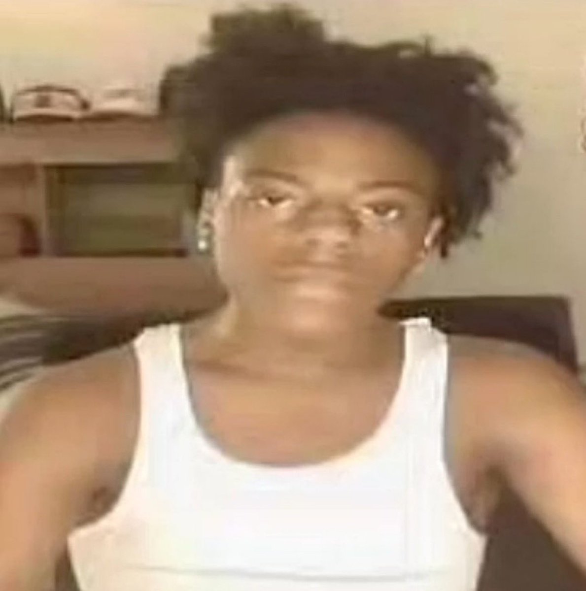 tomiezequiel15's tweet image. yo a los 10 años cuando pensaba q había encontrado una pelicula completa en yt pero solo era una imagen congelada por 2 horas