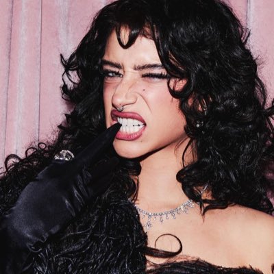 BRUISEDLUVR's tweet photo. #NewProfilePic https://t.co/WIQlQ2valc