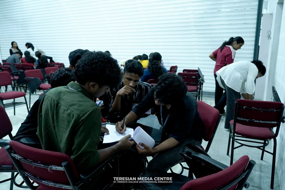 iic_st's tweet photo. INVENTIA – Best Student Innovator Competition, an Idea Showcase event centered on innovation, was held on September 12 at St. Teresa’s College, providing a vibrant platform for students to present creative ideas, problem-solving approaches, and innovative solutions. https://t.co/TQ0KZV7bpI