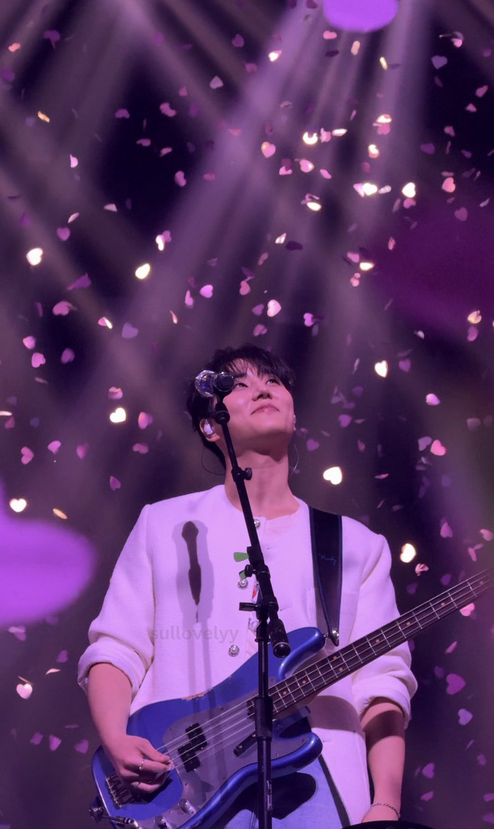 sullovelyy's tweet photo. you ARE beautiful 🩷

#영케이 #YoungK #데이식스 #The_DECADE_MANILA #DAY6inManila https://t.co/fOXJPFMicp