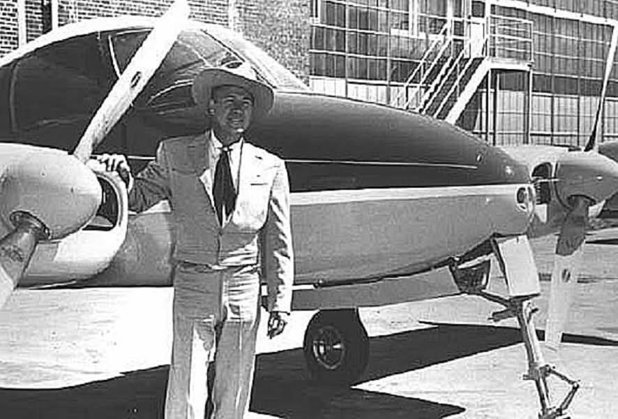 lippyent's tweet image. Can you name this TV Series 📺 from just this shot? Hmm 🤔 ?¿