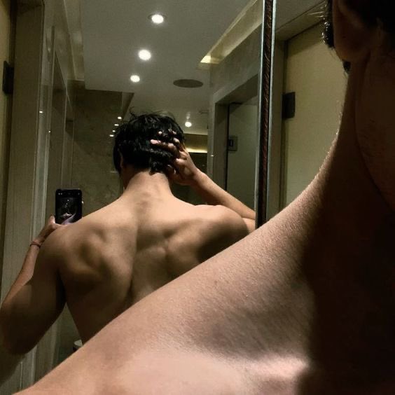 dramaticweasel's tweet image. bang chan u know DAMN WELL WHAT THE PEOPLE WANTTTTT