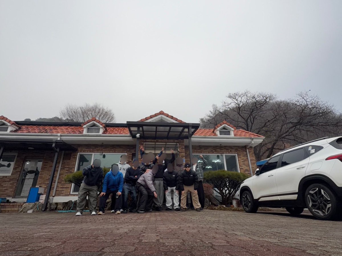 이즈 tweet media
