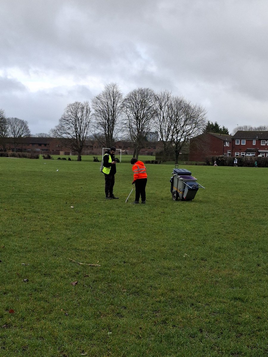 Dan's Community Group tweet media