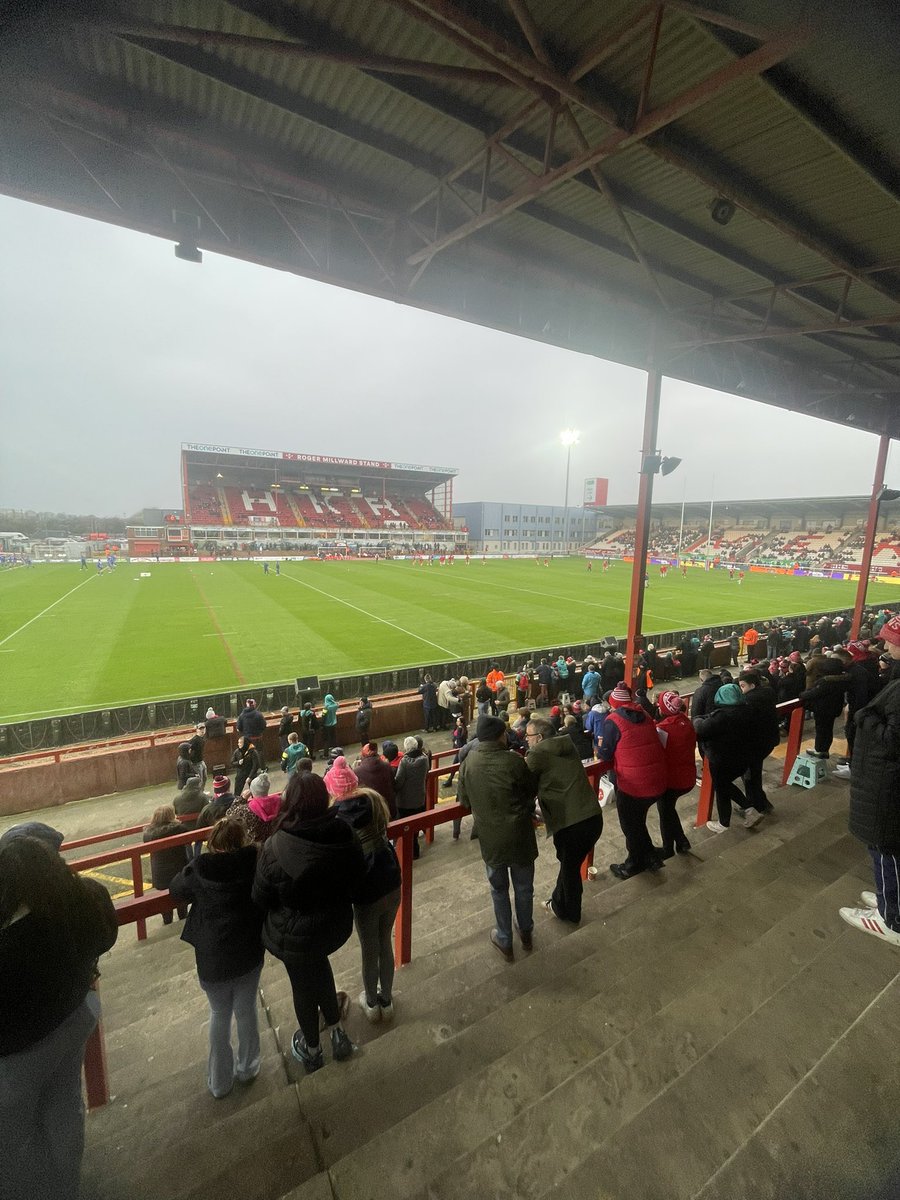 AppleyardJoseph's tweet image. We are back 🏉 

Up the Rovers Ressies 🔴⚪️

#HullKR