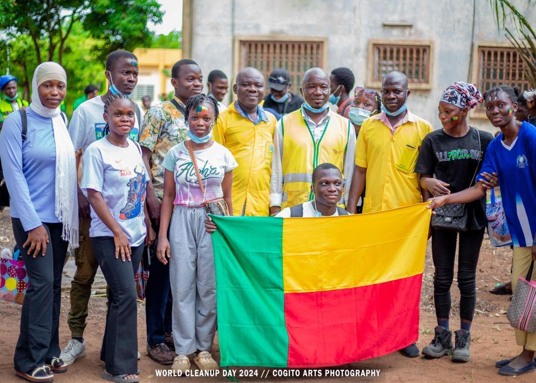 << La démocratie se renforce lorsque chaque citoyen adopte un comportement responsable, même en désaccord. >>

Que pensez-vous de cette affirmation ?

#CitoyensVolontaires