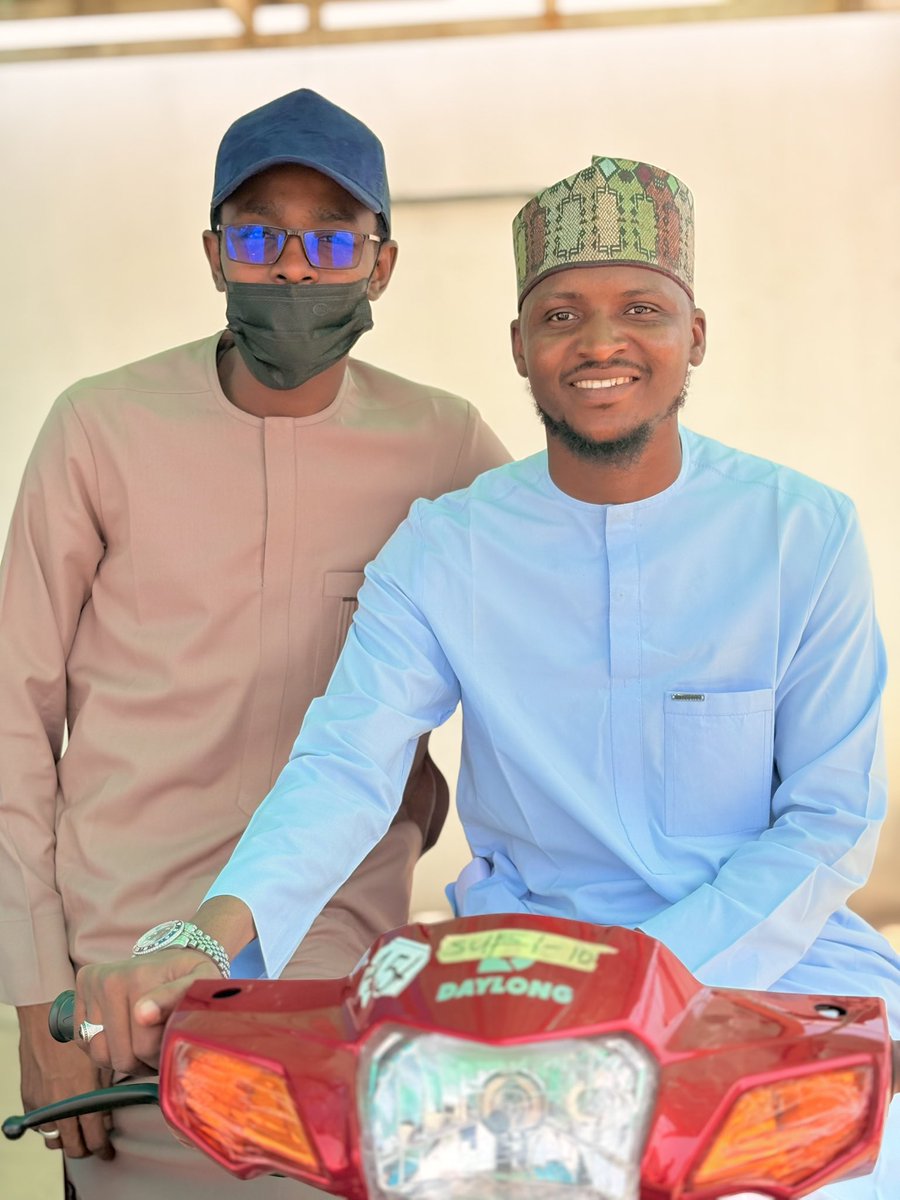 Sadeeq_Malo's tweet photo. Dear @Kyusufabba I wanted to express my deepest thanks for your encouragement and support. I appreciate this very much. Thank you for your kindness

@babarh_ I'm so grateful for your generosity and the perfect gift. It was so kind of you to think of me. God bless you sir https://t.co/u7Ppn0Y9k4